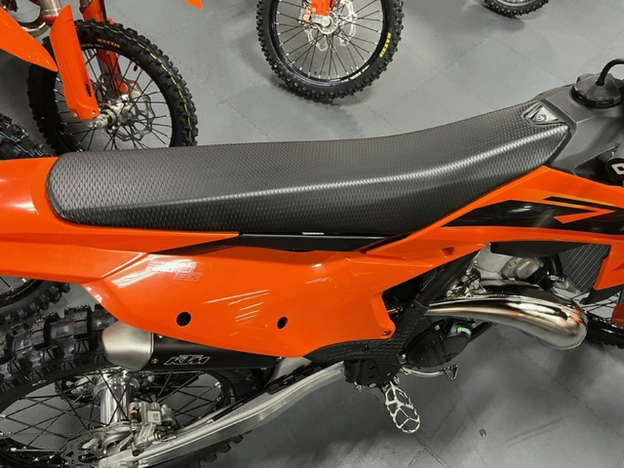 2025 KTM SX 300