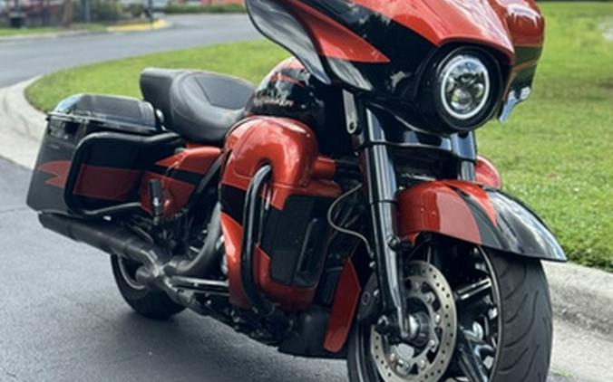 2017 Harley-Davidson FLHXSE - CVO Street Glide