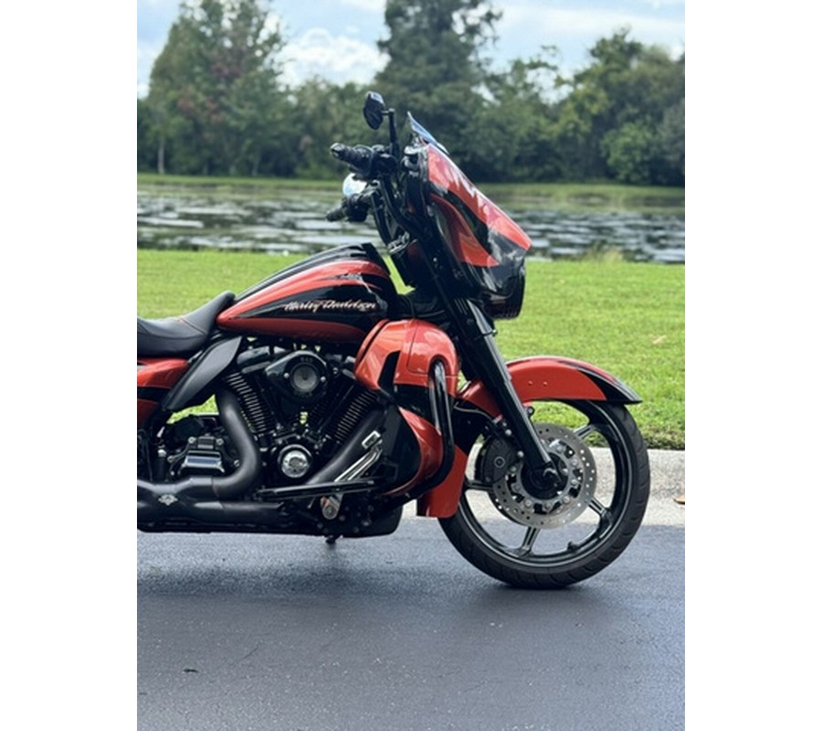 2017 Harley-Davidson FLHXSE - CVO Street Glide