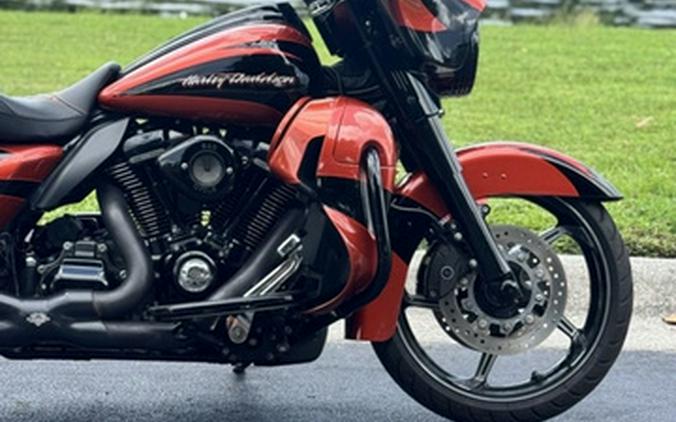 2017 Harley-Davidson FLHXSE - CVO Street Glide