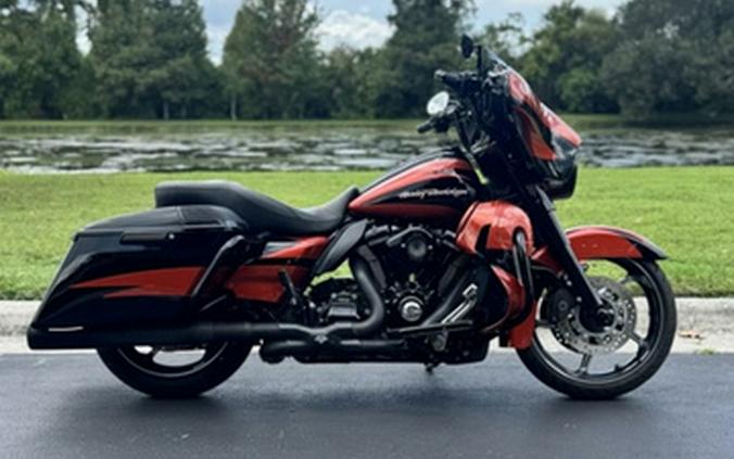 2017 Harley-Davidson FLHXSE - CVO Street Glide