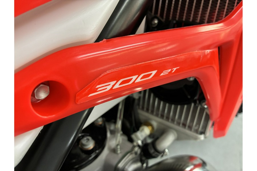 2027 Beta Motorcycles Xtrainer 300 Low Boy
