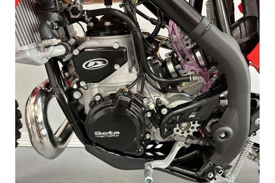 2027 Beta Motorcycles Xtrainer 300 Low Boy