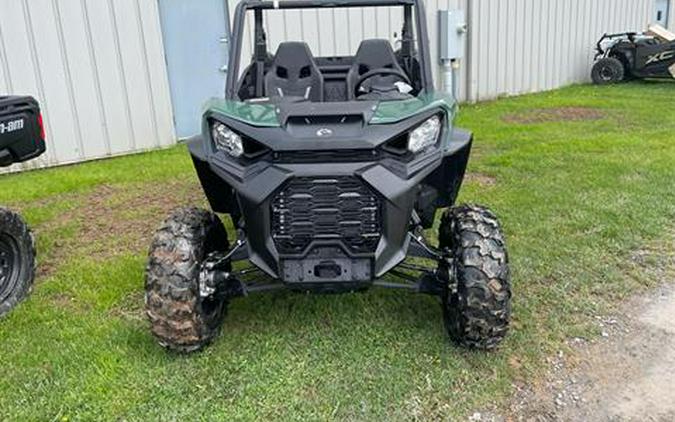 2023 Can-Am Commander DPS 700