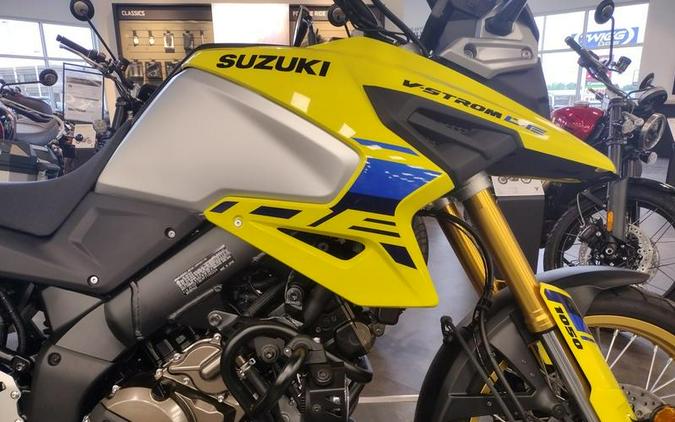 2023 Suzuki V-Strom 1050DE Adventure