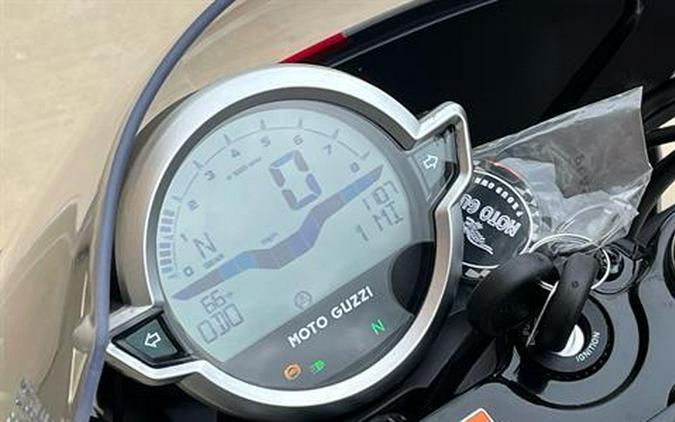 2024 Moto Guzzi V7 Stone Corsa