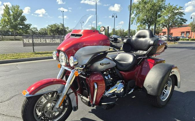 FLHTCUTG 2019 Tri Glide Ultra