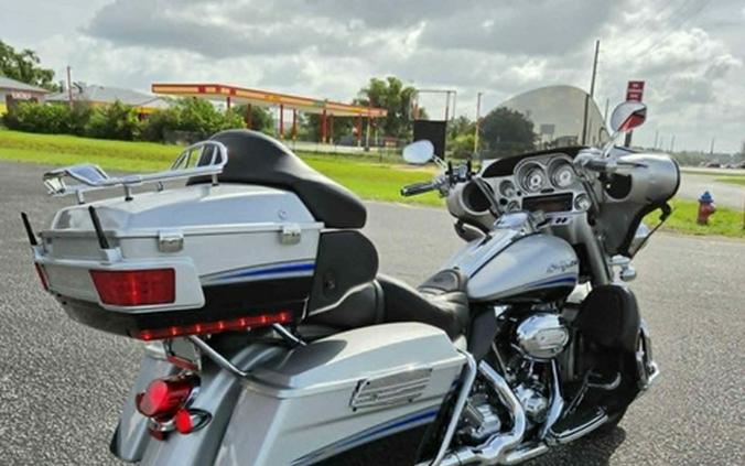 2009 Harley-Davidson FLHTCUSE - CVO Ultra Classic Electra Glide