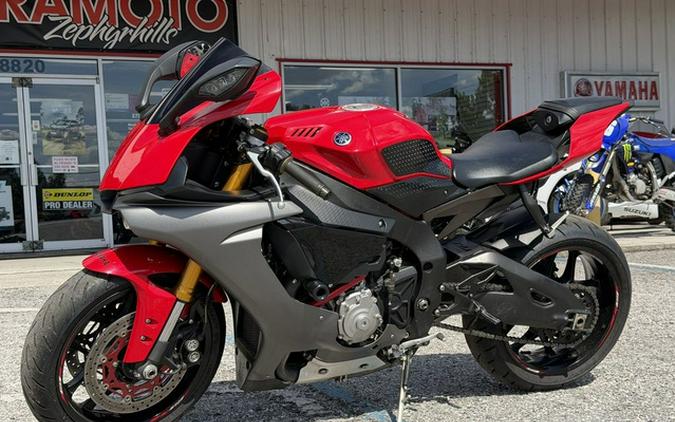 2015 Yamaha YZF R1