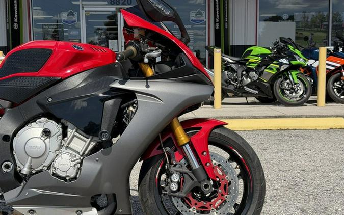 2015 Yamaha YZF R1