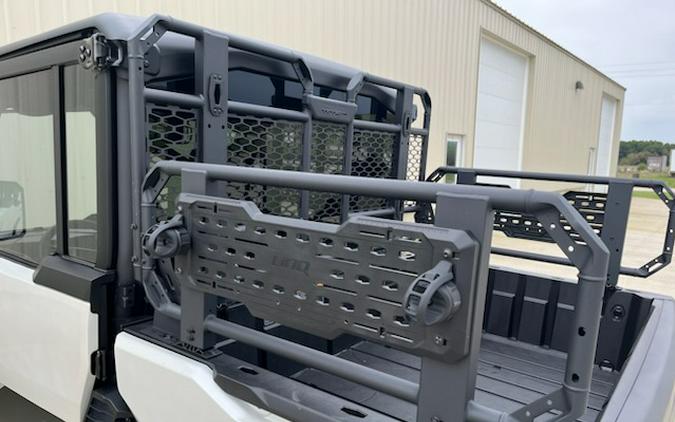 2027 Can-Am Defender XU Limited HD11