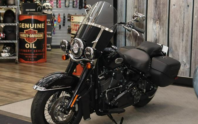 2021 Harley-Davidson® FLHCS - Heritage Classic 114