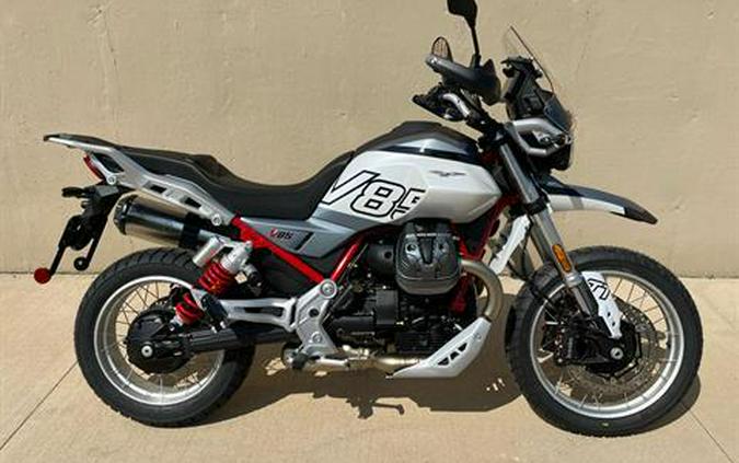 2025 Moto Guzzi V85 TT