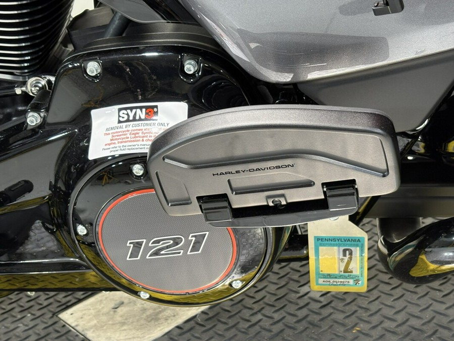 2026 Harley-Davidson® CVO Street Glide Limited Citrus Heat CVO Tri-Tone