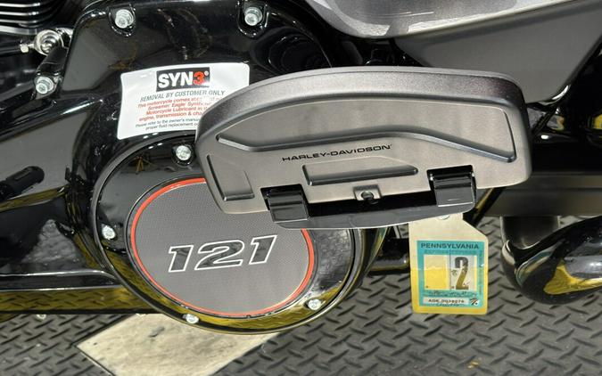 2026 Harley-Davidson® CVO Street Glide Limited Citrus Heat CVO Tri-Tone