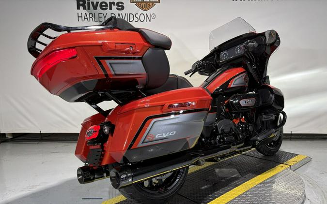 2026 Harley-Davidson® CVO Street Glide Limited Citrus Heat CVO Tri-Tone