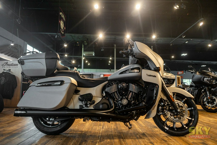 2023 Indian Roadmaster Dark Horse Silver Quartz Smoke