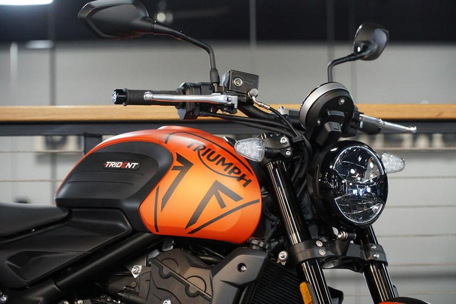 2023 Triumph Trident 660 Matte Baja Orange / Matte Storm Grey