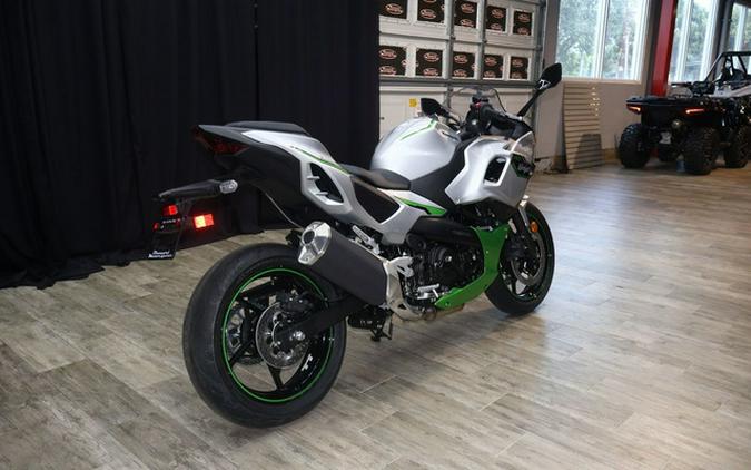 2024 Kawasaki Ninja 7 Hybrid ABS