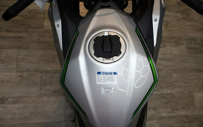 2024 Kawasaki Ninja 7 Hybrid ABS