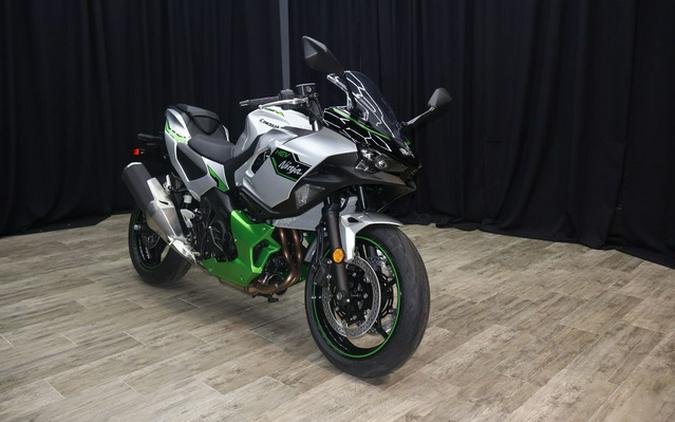 2024 Kawasaki Ninja 7 Hybrid First Look [12 Fast Facts; 40 Pics]