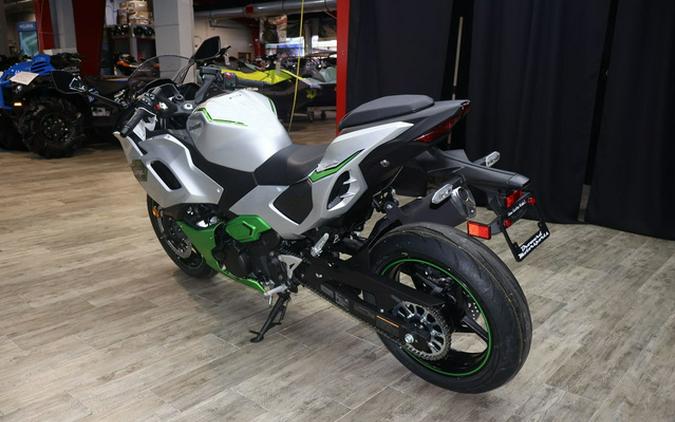 2024 Kawasaki Ninja 7 Hybrid ABS