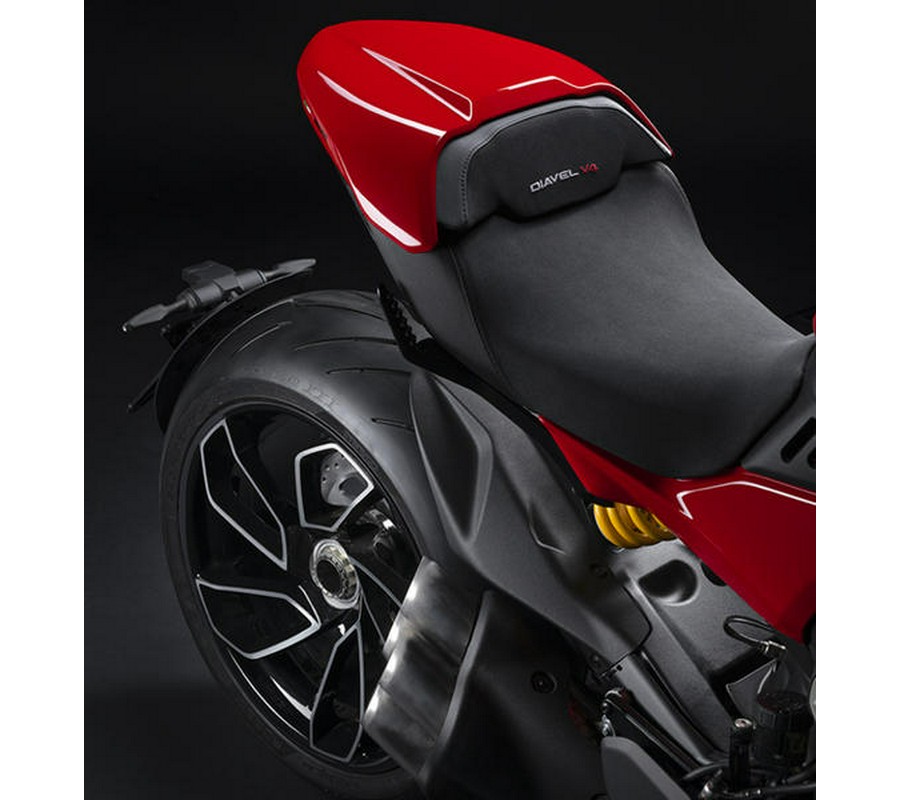 2024 Ducati Diavel V4 Red