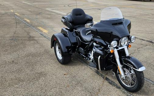 2024 Harley-Davidson® Tri Glide® Ultra FLHTCUTG