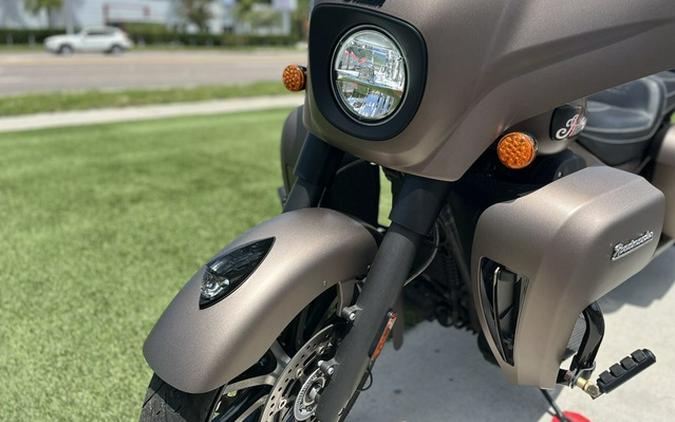 2021 Indian Roadmaster Dark Horse