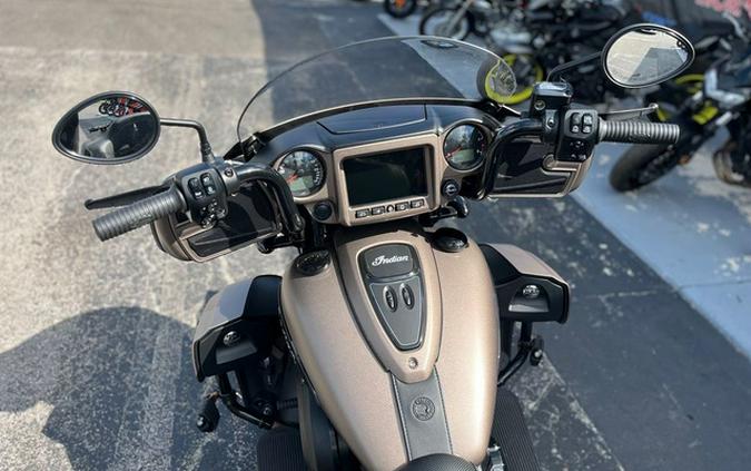 2021 Indian Roadmaster Dark Horse