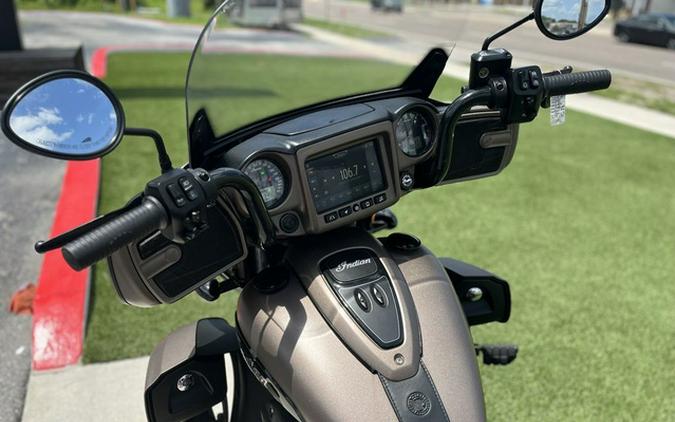 2021 Indian Roadmaster Dark Horse