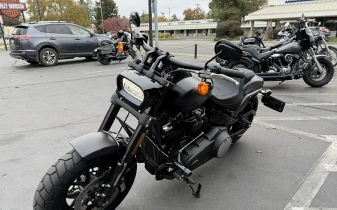2018 Harley-Davidson® FXFB - Softail® Fat Bob®