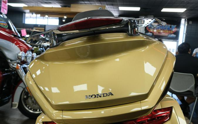 2025 HONDA GOLD WING TOUR DCT 50TH ANNIVERSARY