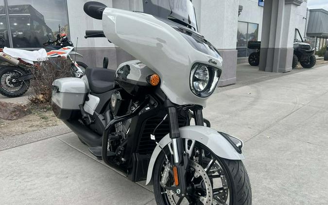 2026 Indian Chieftain PowerPlus Dark Horse 112 Chalk with Bl