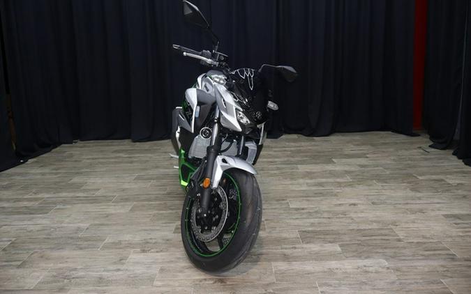 2024 Kawasaki Z7 Hybrid ABS