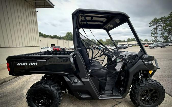 2025 Can-Am™ Defender XT HD9