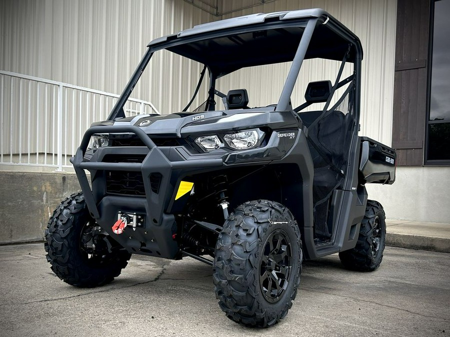 2025 Can-Am™ Defender XT HD9