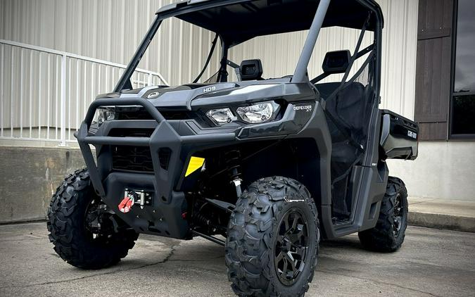 2025 Can-Am™ Defender XT HD9