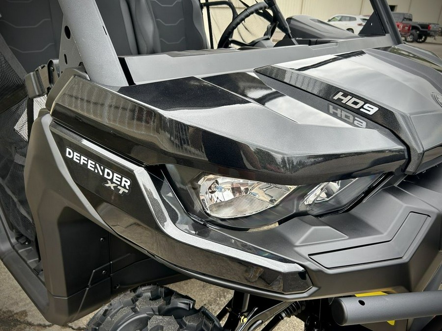 2025 Can-Am™ Defender XT HD9