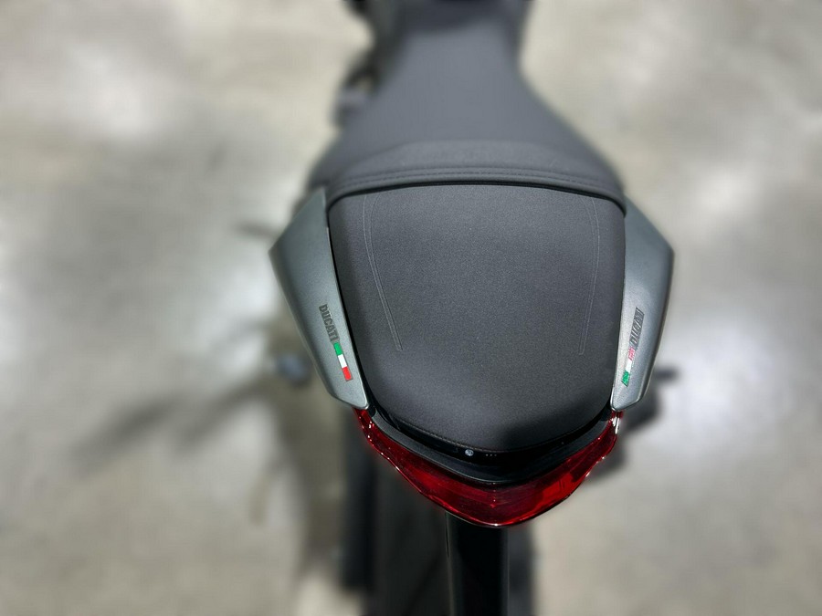 2022 Ducati Monster