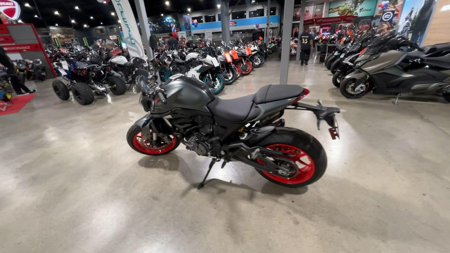 2022 Ducati Monster