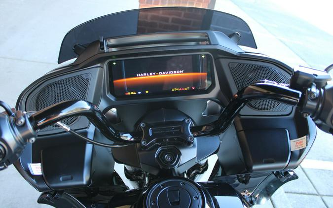 2026 Harley-Davidson® Road Glide® Vivid Black Black Trim