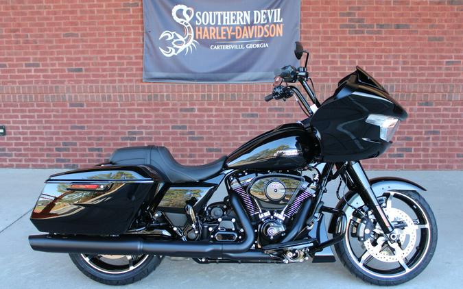 2026 Harley-Davidson® Road Glide® Vivid Black Black Trim