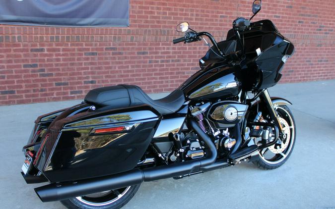 2026 Harley-Davidson® Road Glide® Vivid Black Black Trim