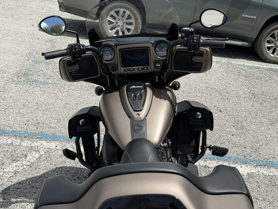 2021 Indian Roadmaster Dark Horse