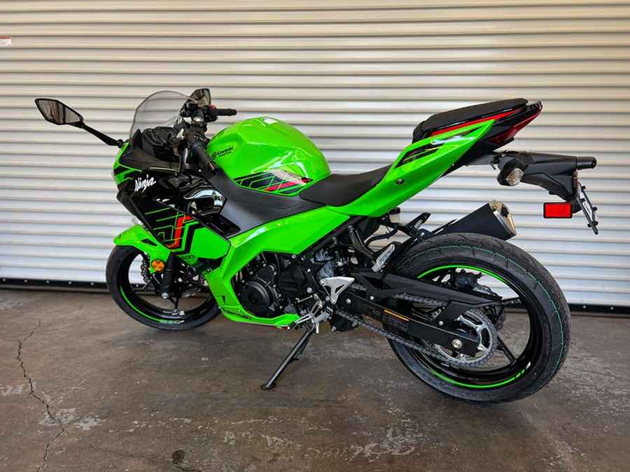 2023 Kawasaki Ninja® 400 KRT Edition