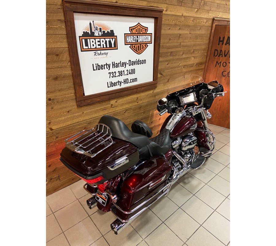 2018 Harley-Davidson Road King Twisted Cherry FLHR