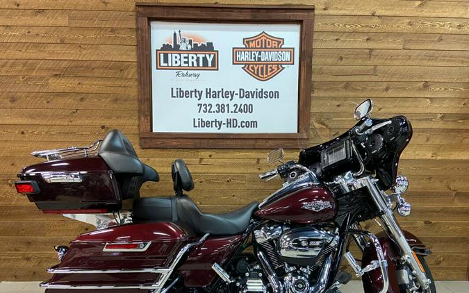 2018 Harley-Davidson Road King Twisted Cherry FLHR