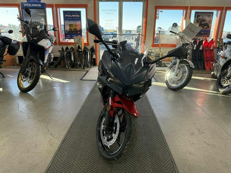 2026 Kawasaki Ninja® 500 ABS Metallic Matte Twilight Blue