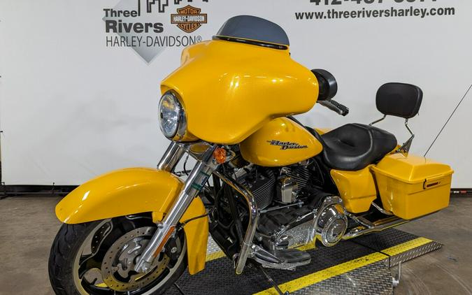 2013 Harley-Davidson Street Glide Chrome Yellow Pearl